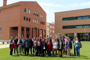 Participantes de la II Staff Week en el Campus Miguel Delibes (al fondo, el Centro de Idiomas)_resultado